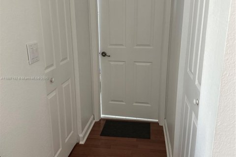 Touwnhouse à louer à Homestead, Floride: 3 chambres, 135.54 m2 № 1977422 - photo 17