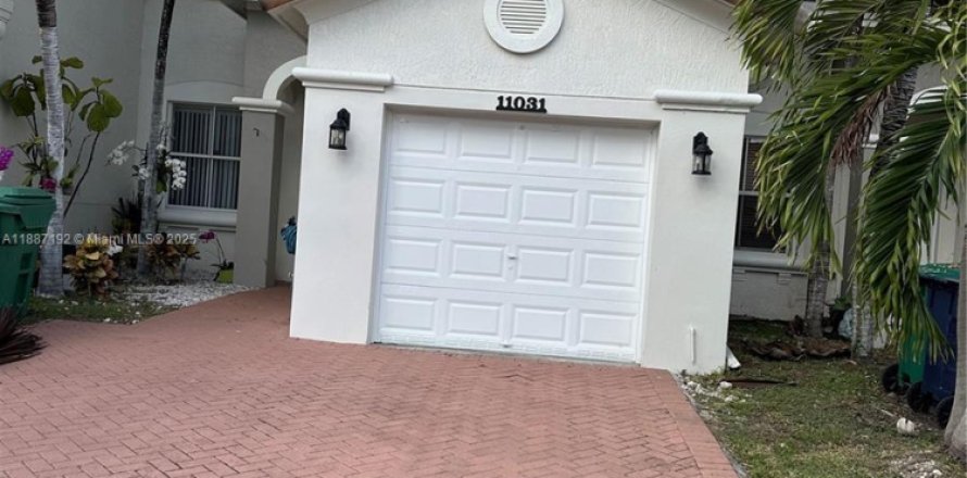 Touwnhouse à Homestead, Floride 3 chambres, 135.54 m2 № 1977422