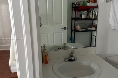 Touwnhouse à louer à Homestead, Floride: 3 chambres, 135.54 m2 № 1977422 - photo 25
