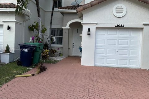 Touwnhouse à louer à Homestead, Floride: 3 chambres, 135.54 m2 № 1977422 - photo 2