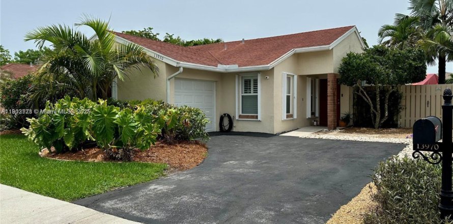 Villa ou maison à Davie, Floride 3 chambres, 112.32 m2 № 1957013