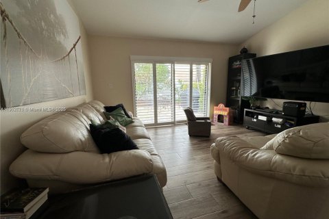 Villa ou maison à louer à Davie, Floride: 3 chambres, 112.32 m2 № 1957013 - photo 4