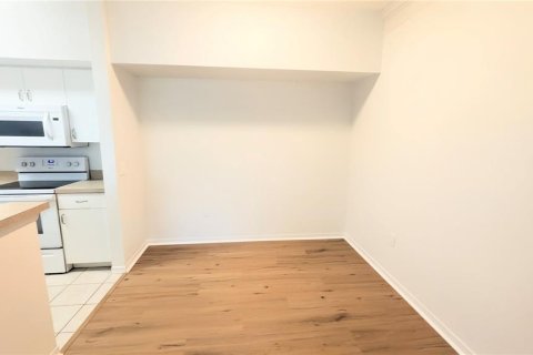 Copropriété à louer à Sarasota, Floride: 2 chambres, 99.31 m2 № 2109495 - photo 7