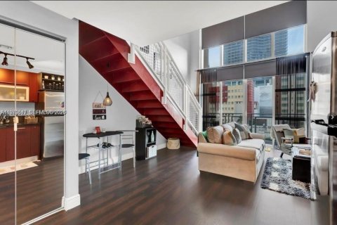 Copropriété à vendre à Miami, Floride: 1 chambre, 82.5 m2 № 2046185 - photo 12