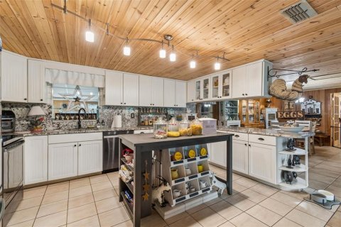 Villa ou maison à vendre à Webster, Floride: 3 chambres, 305.28 m2 № 2230090 - photo 16