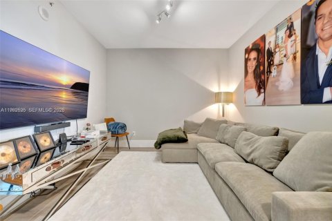 Купить кондоминиум в Норт-Майами, Флорида 3 спальни, 221.57м2, № 2048830 - фото 3