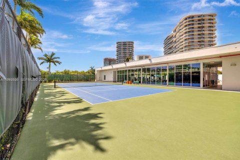 Купить кондоминиум в Норт-Майами, Флорида 3 спальни, 221.57м2, № 2048830 - фото 2