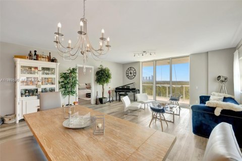 Купить кондоминиум в Норт-Майами, Флорида 3 спальни, 221.57м2, № 2048830 - фото 10