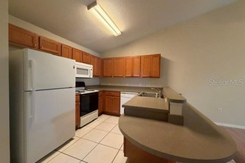 Apartment in Eustis, Florida 3 bedrooms, 108.79 sq.m. № 2236733 - photo 2