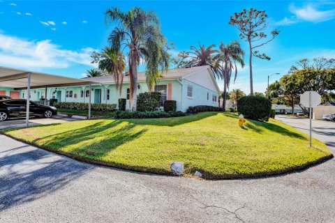 Copropriété à vendre à Clearwater, Floride: 2 chambres, 98.48 m2 № 2389475 - photo 3