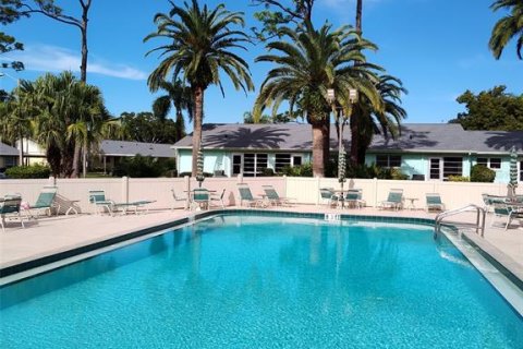 Copropriété à vendre à Clearwater, Floride: 2 chambres, 98.48 m2 № 2389475 - photo 17