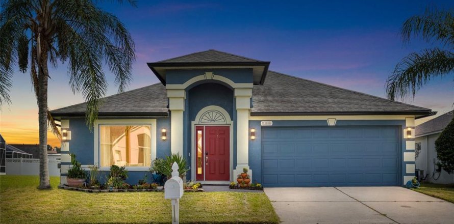 Villa ou maison à Land O' Lakes, Floride 4 chambres, 191.75 m2 № 2411700