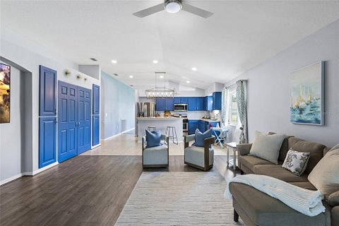 Villa ou maison à vendre à Land O' Lakes, Floride: 4 chambres, 191.75 m2 № 2411700 - photo 25