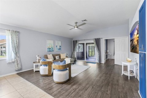 Villa ou maison à vendre à Land O' Lakes, Floride: 4 chambres, 191.75 m2 № 2411700 - photo 22