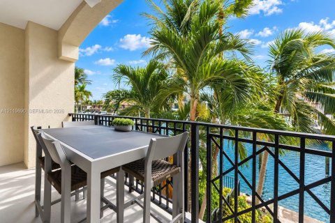 Condo in Fort Lauderdale, Florida, 3 bedrooms  № 2426652 - photo 18
