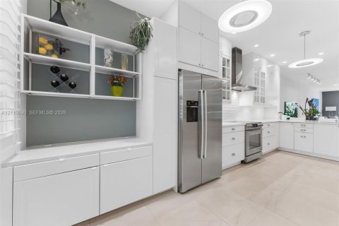 Condo in Fort Lauderdale, Florida, 3 bedrooms  № 2426652 - photo 12