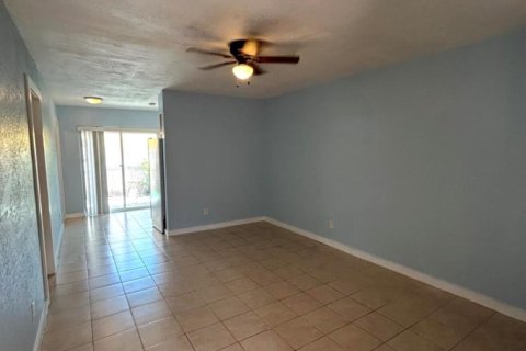 Appartement à louer à Fort Lauderdale, Floride: 1 chambre, 139.45 m2 № 2439262 - photo 3