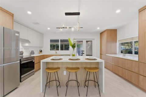 Villa ou maison à vendre à Pinecrest, Floride: 4 chambres № 2068917 - photo 6