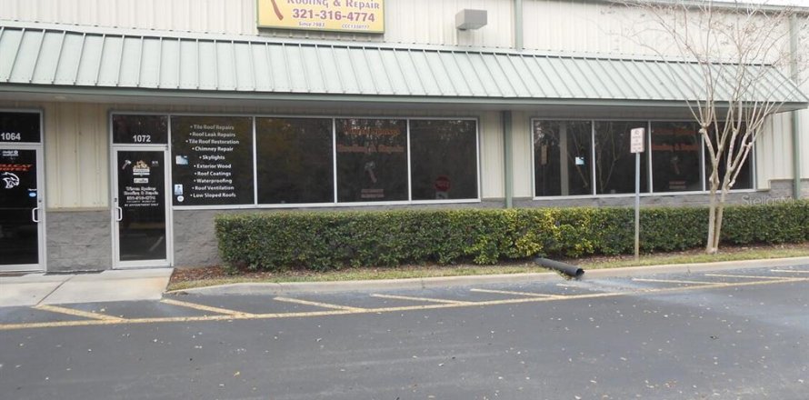 Propiedad comercial en Longwood, Florida 598.76 m2 № 1580314