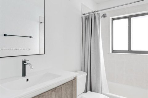 Villa ou maison à louer à North Lauderdale, Floride: 3 chambres, 160.44 m2 № 1949093 - photo 18