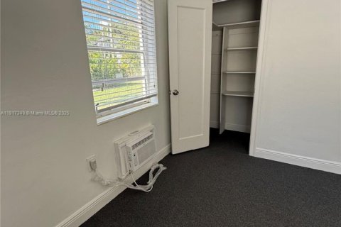 Снять в аренду кондоминиум в Корал-Гейблс, Флорида 2 спальни, 316.98м2, № 1973495 - фото 7