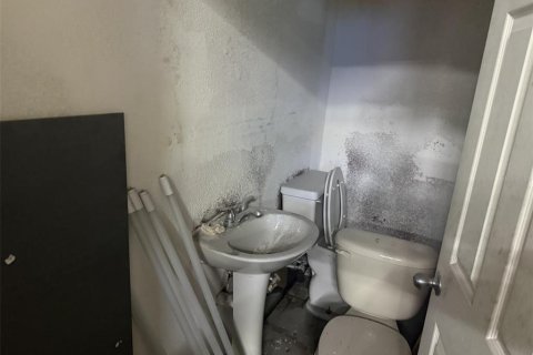 Immobilier commercial à vendre à Sanford, Floride: 1012.45 m2 № 2233891 - photo 18