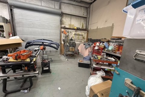 Immobilier commercial à vendre à Sanford, Floride: 1012.45 m2 № 2233891 - photo 11