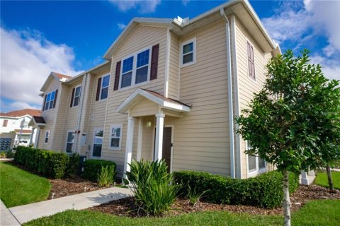 Adosado en venta en Kissimmee, Florida, 4 dormitorios, 157.38 m2 № 1827857 - foto 1