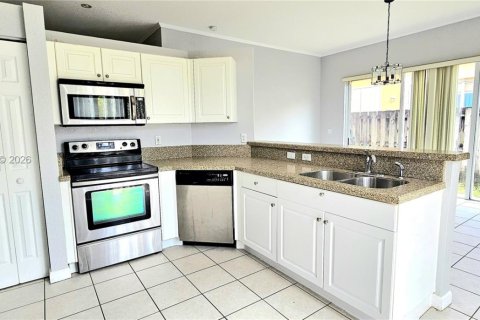Villa ou maison à vendre à Cutler Bay, Floride: 3 chambres, 130.25 m2 № 2270641 - photo 5