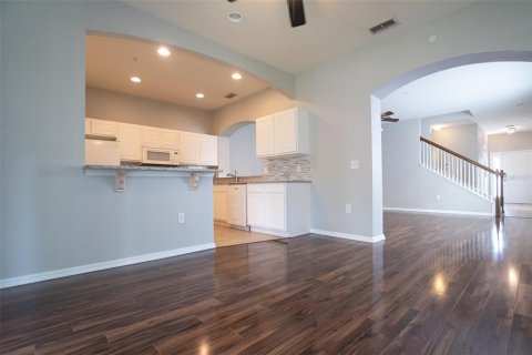 Adosado en alquiler en Orlando, Florida, 3 dormitorios, 201.13 m2 № 1880552 - foto 7