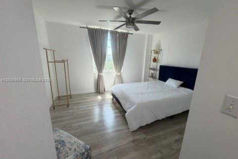 Copropriété à louer à Fort Lauderdale, Floride: 3 chambres, 134.43 m2 № 2089507 - photo 17