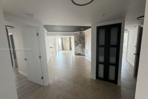 Copropriété à louer à Fort Lauderdale, Floride: 3 chambres, 134.43 m2 № 2089507 - photo 8