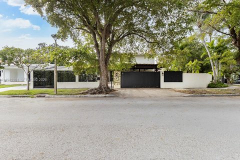 Villa ou maison à vendre à Miami, Floride: 5 chambres, 374.67 m2 № 2004769 - photo 8