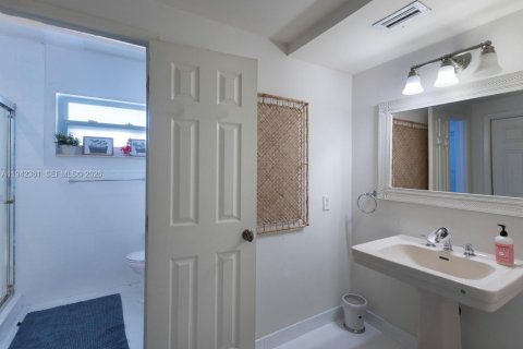 Villa ou maison à vendre à Miami, Floride: 5 chambres, 374.67 m2 № 2004769 - photo 20