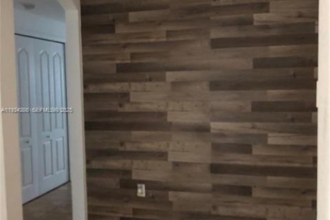 Apartment in Miami, Florida 3 bedrooms, 117.06 sq.m. № 1982523 - photo 9