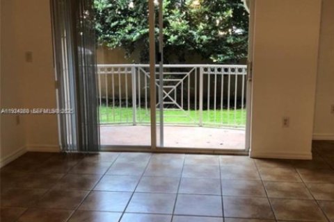 Apartment in Miami, Florida 3 bedrooms, 117.06 sq.m. № 1982523 - photo 3