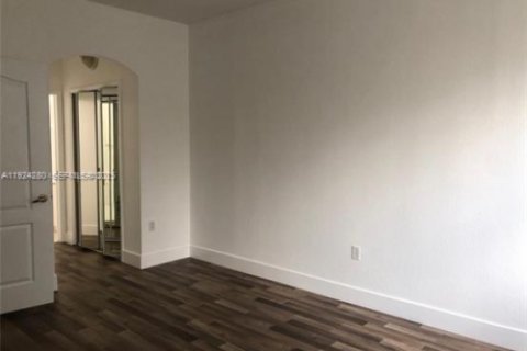 Apartment in Miami, Florida 3 bedrooms, 117.06 sq.m. № 1982523 - photo 5