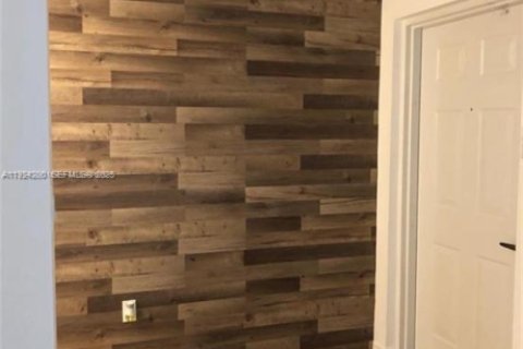 Apartment in Miami, Florida 3 bedrooms, 117.06 sq.m. № 1982523 - photo 10