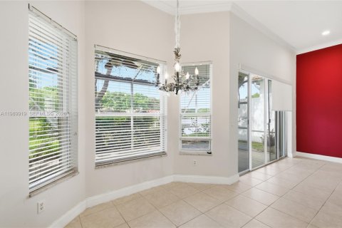 House in Boynton Beach, Florida 3 bedrooms, 220.83 sq.m. № 2057452 - photo 11