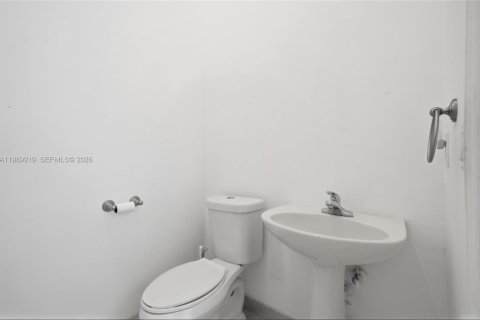 House in Boynton Beach, Florida 3 bedrooms, 220.83 sq.m. № 2057452 - photo 25