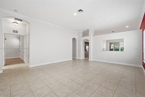 House in Boynton Beach, Florida 3 bedrooms, 220.83 sq.m. № 2057452 - photo 6