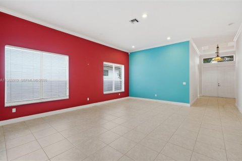 House in Boynton Beach, Florida 3 bedrooms, 220.83 sq.m. № 2057452 - photo 5