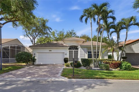 House in Boynton Beach, Florida 3 bedrooms, 220.83 sq.m. № 2057452