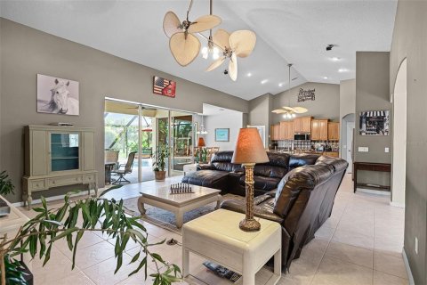 House in Merrit Island, Florida 4 bedrooms, 250.93 sq.m. № 1894114 - photo 9