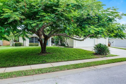 House in Merrit Island, Florida 4 bedrooms, 250.93 sq.m. № 1894114 - photo 24