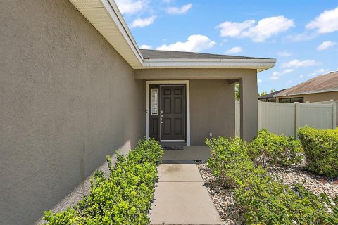 House in Haines City, Florida 3 bedrooms, 129.13 sq.m. № 1805658 - photo 2