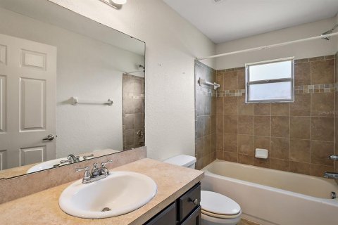 House in Haines City, Florida 3 bedrooms, 129.13 sq.m. № 1805658 - photo 16