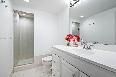 Condominio en venta en Sunny Isles Beach, Florida, 2 dormitorios, 141.68 m2 № 2029046 - foto 16