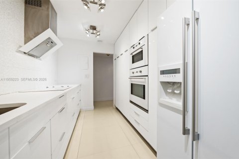 Condominio en venta en Sunny Isles Beach, Florida, 2 dormitorios, 141.68 m2 № 2029046 - foto 12