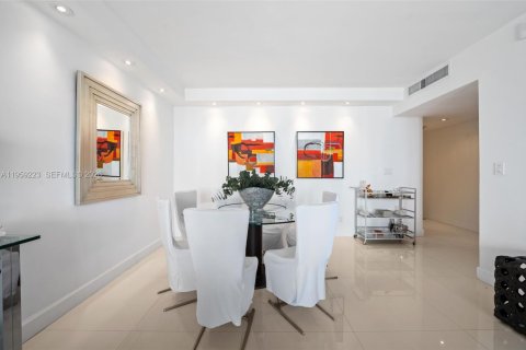 Condominio en venta en Sunny Isles Beach, Florida, 2 dormitorios, 141.68 m2 № 2029046 - foto 5